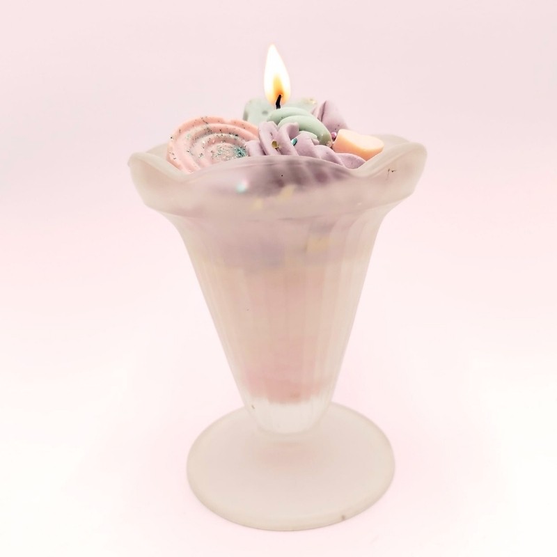 Bougie coupe à glace Chat-Malo - Parfum chamallow Bougie coupe à glace Chat-Malo - Parfum chamallow