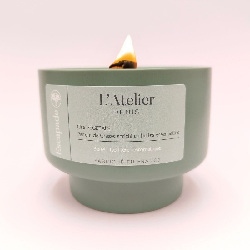 Bougie parfumée "Escapade" - parfum Eucalyptus & Pin de Sibérie