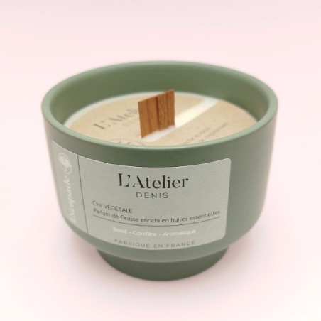 Bougie parfumée "Escapade" - parfum Eucalyptus & Pin de Sibérie