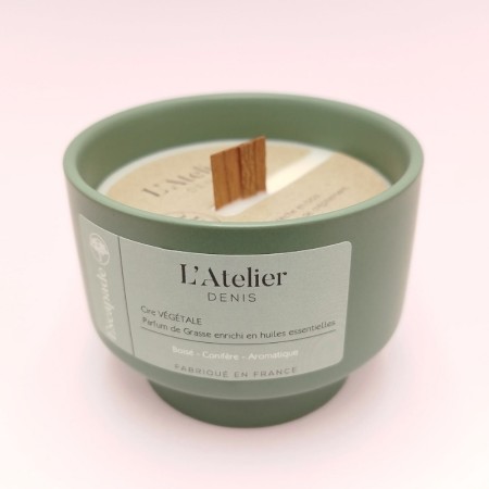 Bougie parfumée "Escapade" - parfum Eucalyptus & Pin de Sibérie