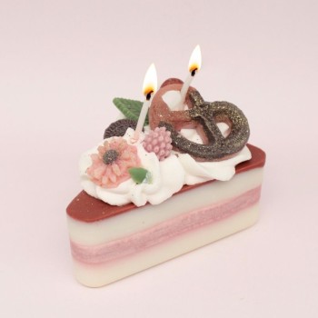 Bougie part de gâteau - Parfum givré fruits rouges