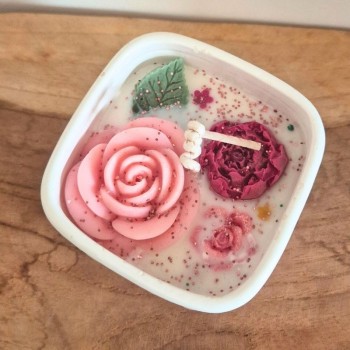 Bougie "Floraison" - Parfum rose sucrée