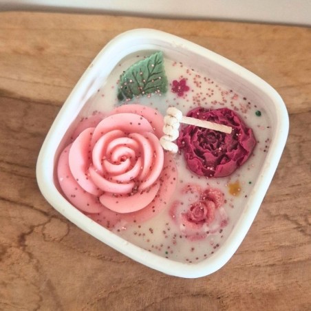 Bougie de roses en pot - Parfum rose sucrée 1