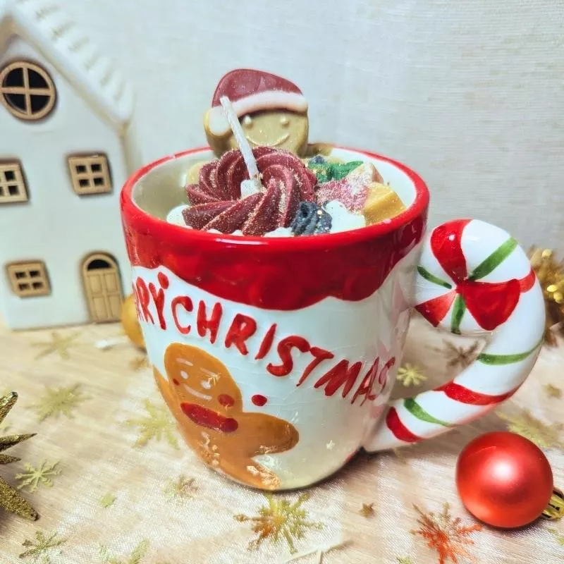 Bougie mug de Noël gourmand - Parfums pain d'épices