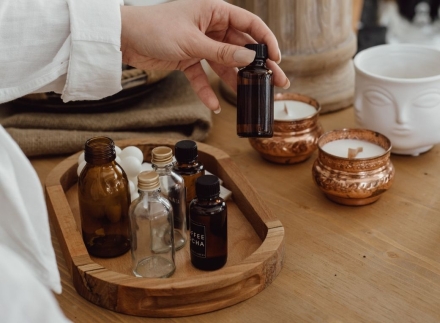 Zoom sur les bougies au parfum de Grasse