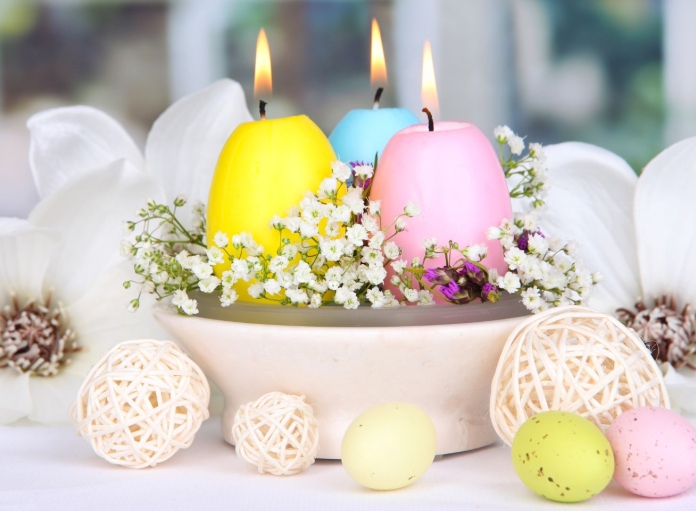Les bougies de Pâques pour célébrer le printemps